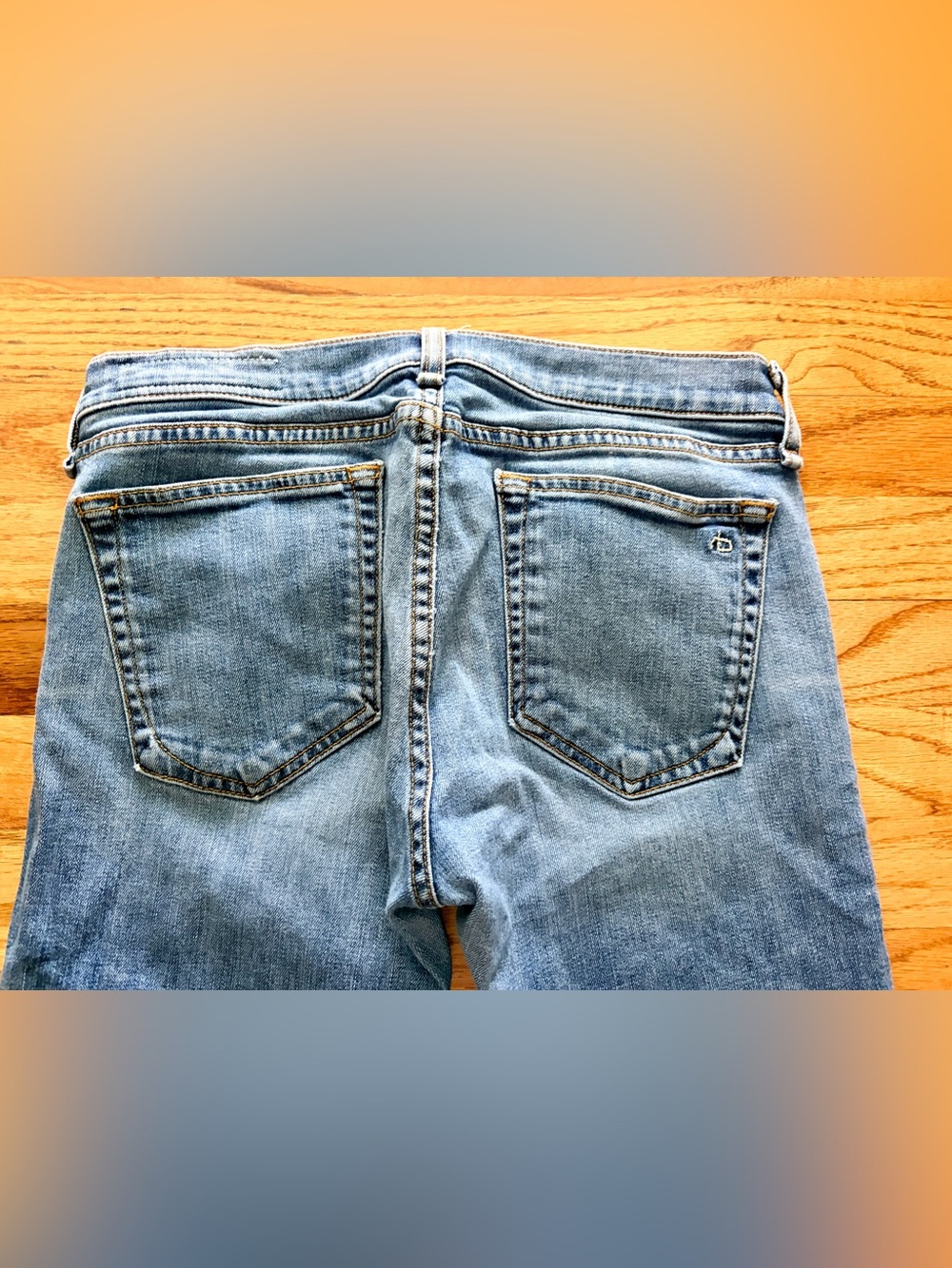 rag & bone Dre Capri size 27. Livingston wash. Raw hem. - Picture 12 of 12
